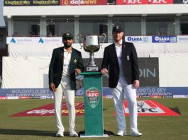 England-vs-Pakistan-toss-696x456